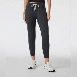 Vuori Performance joggers